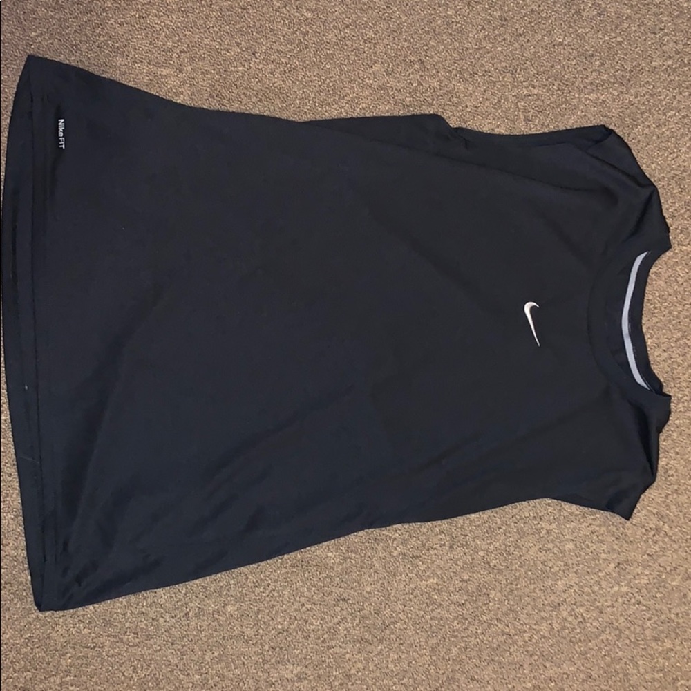 Nike men’s tank, Nike fit
